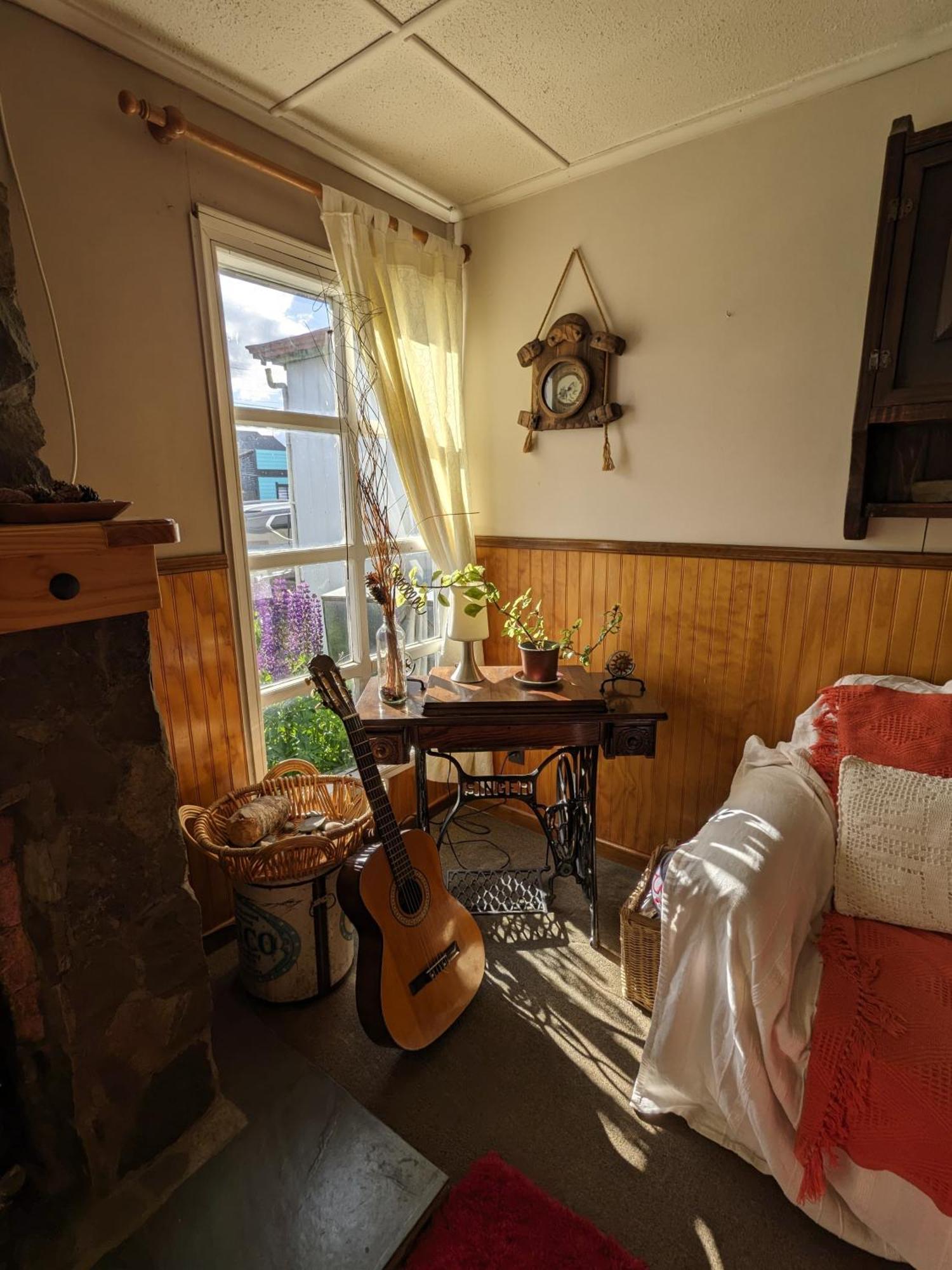 Big Bang Patagonia - Traveler Assistance Bed & Breakfast Puerto Natales Exterior photo