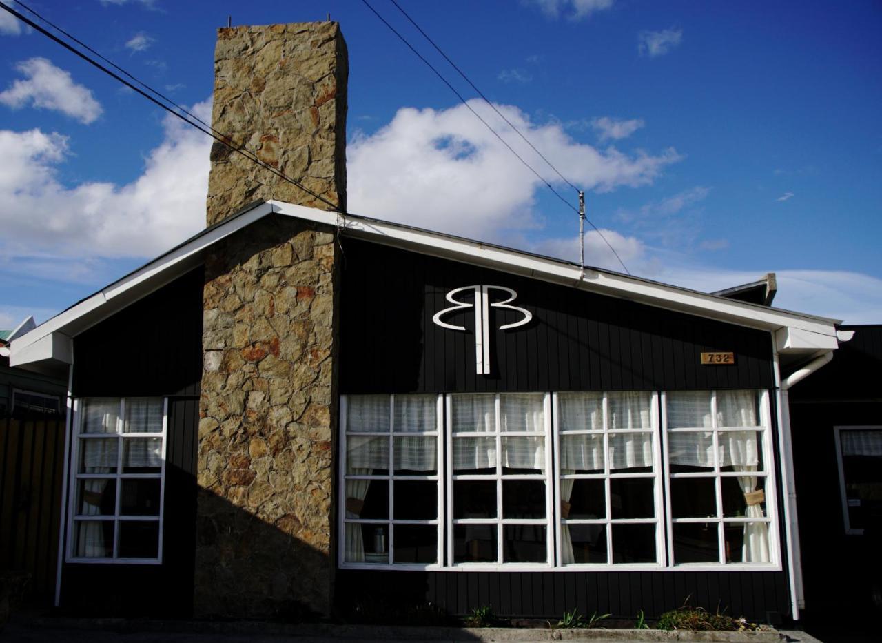 Big Bang Patagonia - Traveler Assistance Bed & Breakfast Puerto Natales Exterior photo