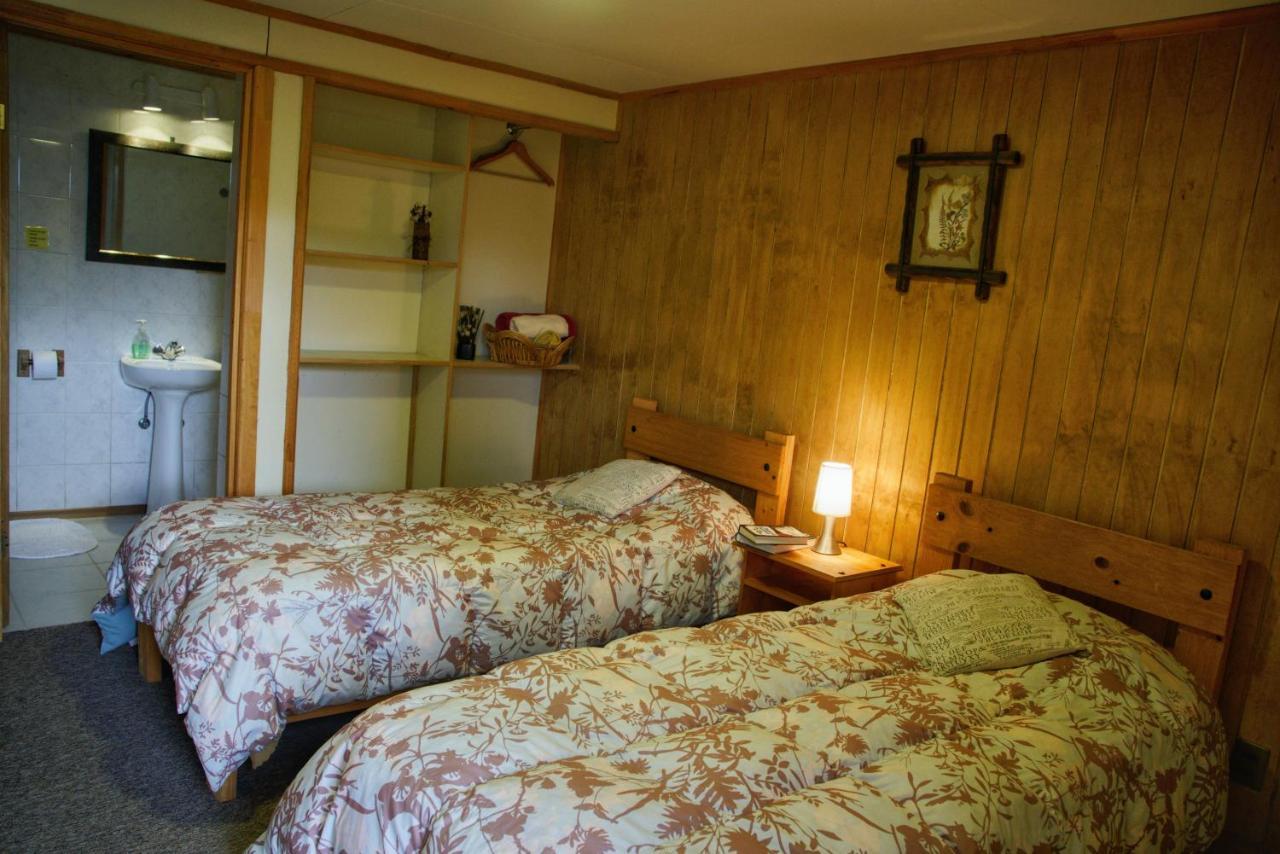 Big Bang Patagonia - Traveler Assistance Bed & Breakfast Puerto Natales Exterior photo